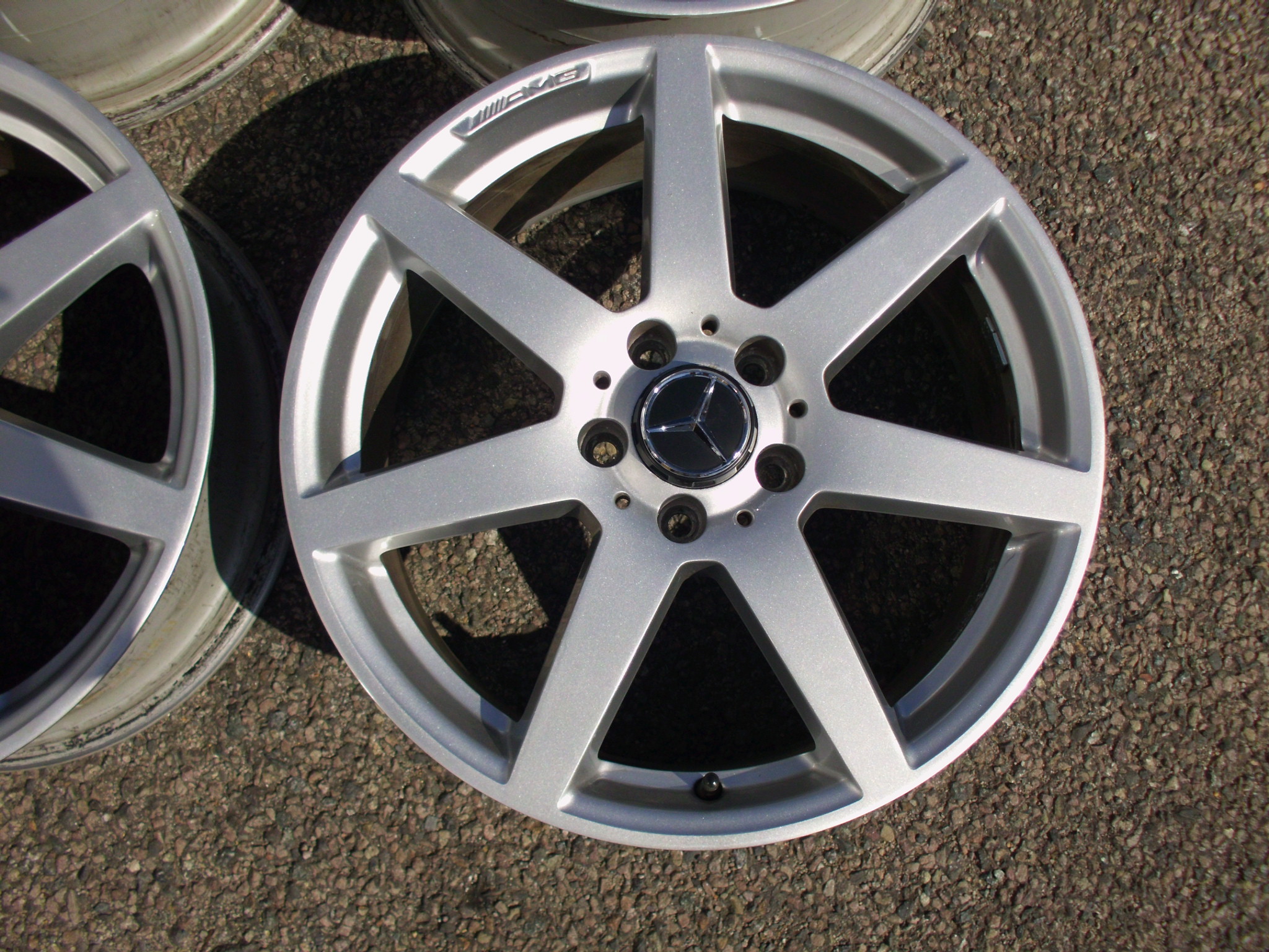 USED 18" GENUINE MERCEDES AMG 7 SPOKE ALLOY WHEELS,VERY GOOD CONDITION ,WIDER REARS